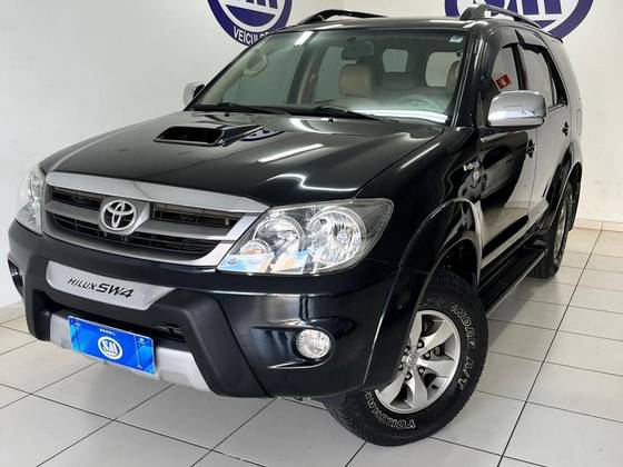 TOYOTA HILUX SW4 3.0 SRV 4X4 16V TURBO INTERCOOLER DIESEL 4P AUTOMÁTICO